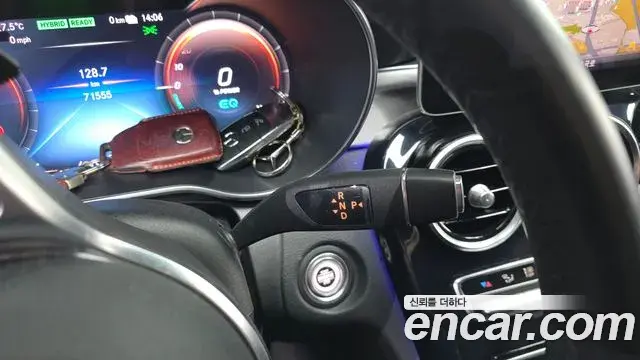 Mercedes-Benz C-Class 2020 — Photo 9/20