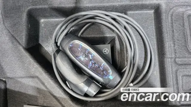 Mercedes-Benz C-Class 2020 — Photo 18/20