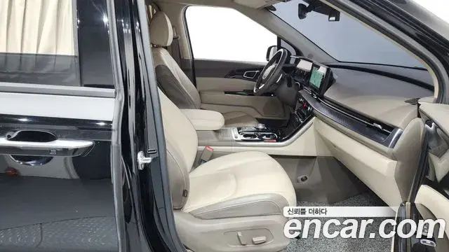 Kia Carnival 2022 — Photo 31/34