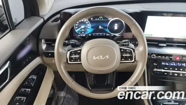 Kia Carnival 2022 — Photo 29/34