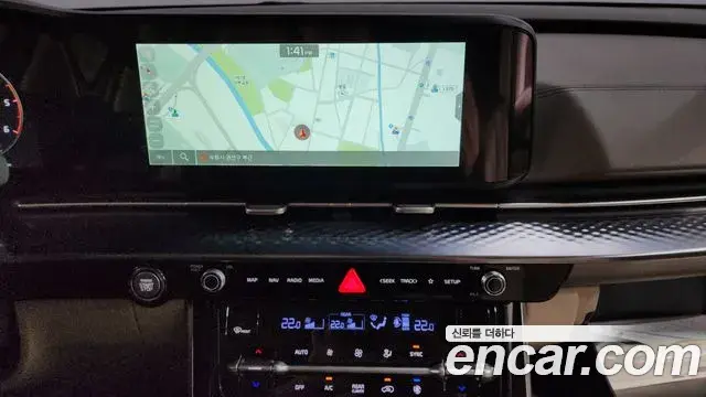 Kia Carnival 2022 — Photo 13/34
