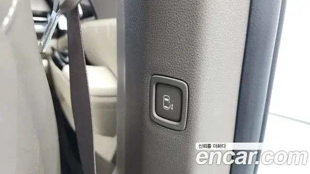 Kia Carnival 2022 — Photo 16/34