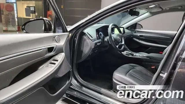 Hyundai Sonata Hybrid 2023 — Şəkil 30/36