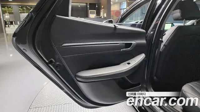 Hyundai Sonata Hybrid 2023 — Şəkil 4/36