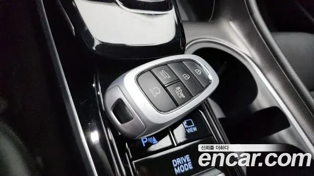 Hyundai Sonata Hybrid 2023 — Şəkil 12/36