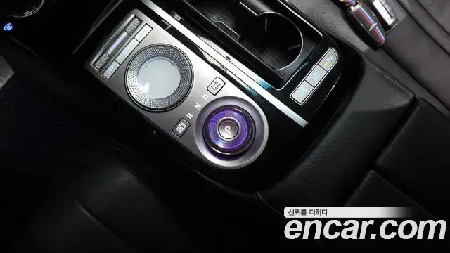 Genesis G80 2022 — ფოტო 30/32