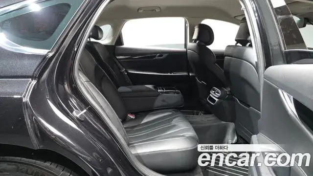 Genesis G80 2022 — ფოტო 29/32