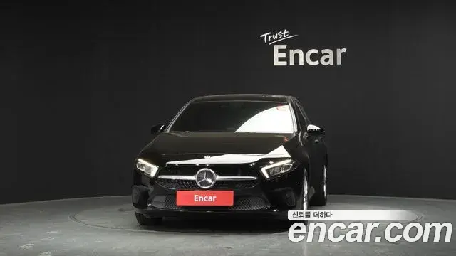 Mercedes-Benz A-Class 2019 — ფოტო 2/20