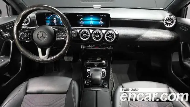 Mercedes-Benz A-Class 2019 — ფოტო 17/20