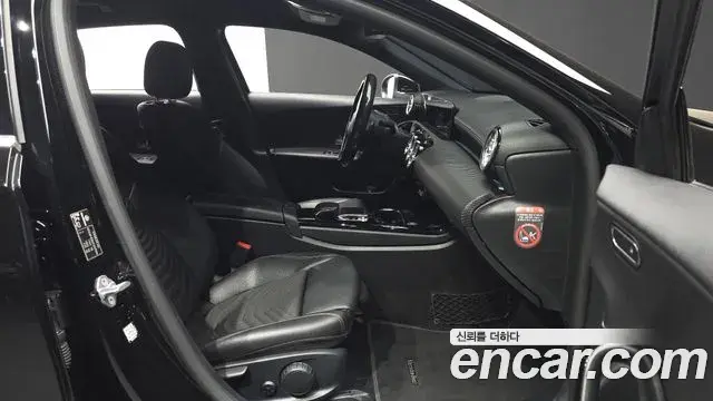 Mercedes-Benz A-Class 2019 — ფოტო 12/20