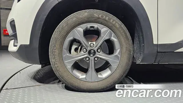Kia Seltos 2021 — Şəkil 12/20