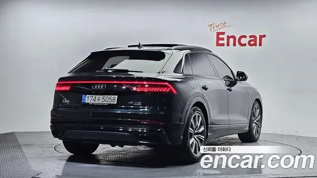 Audi Q8 2021 — Şəkil 19/20