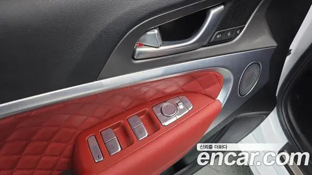 Genesis G70 2023 — ფოტო 27/33