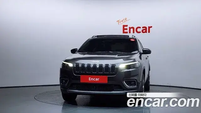 Jeep Cherokee 2021 — Şəkil 32/36