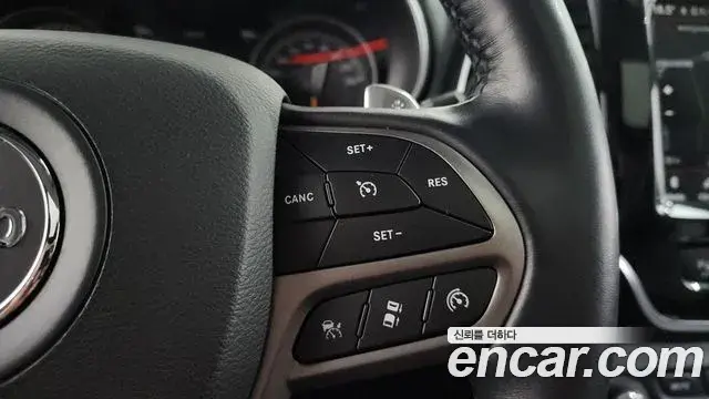Jeep Cherokee 2021 — Şəkil 20/36