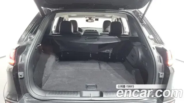 Jeep Cherokee 2021 — Şəkil 17/36