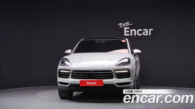 Porsche Cayenne 2022 — Photo 12/32