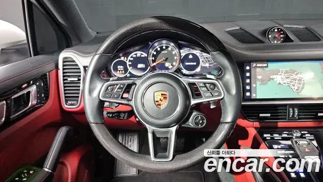 Porsche Cayenne 2022 — Photo 29/32