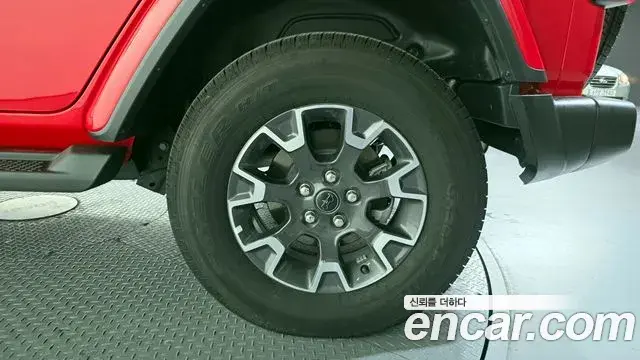 Jeep Wrangler 2024 — Şəkil 28/31