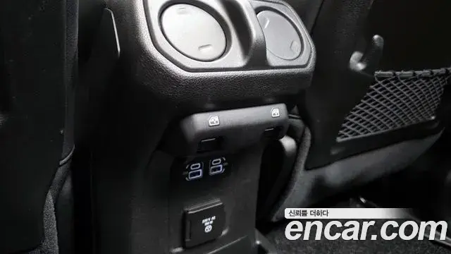 Jeep Wrangler 2024 — Şəkil 22/31