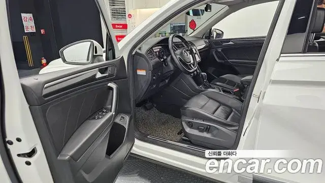 Volkswagen Tiguan Allspace 2018 — Photo 15/20