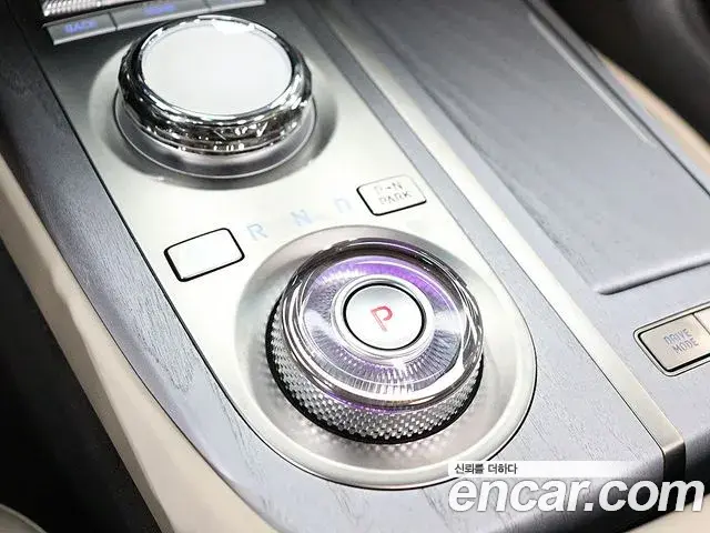 Genesis G80 2023 — ფოტო 10/19