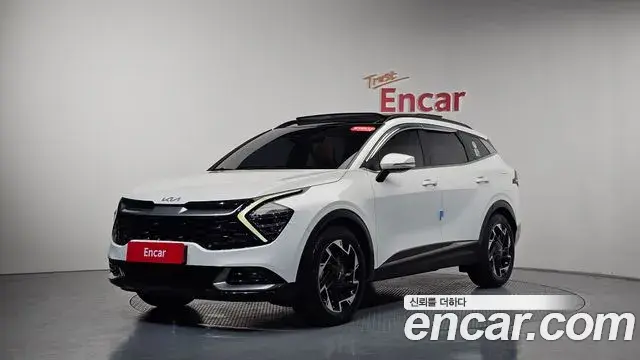 Kia Sportage 2022 — Фото 1/20