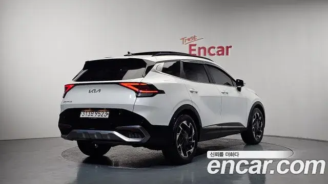Kia Sportage 2022 — Фото 2/20