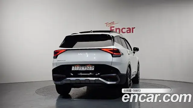 Kia Sportage 2022 — Фото 4/20