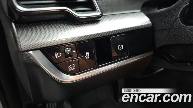 Kia Sportage 2022 — ფოტო 15/35