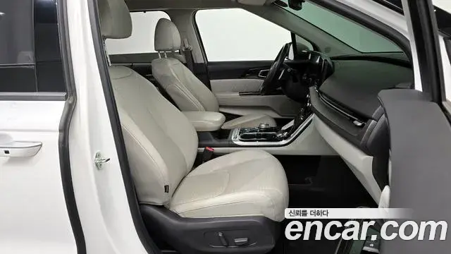 Kia Carnival 2020 — Photo 7/30