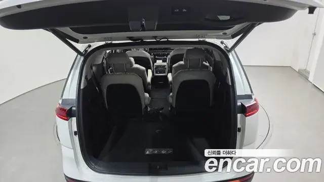 Kia Carnival 2020 — Photo 17/30