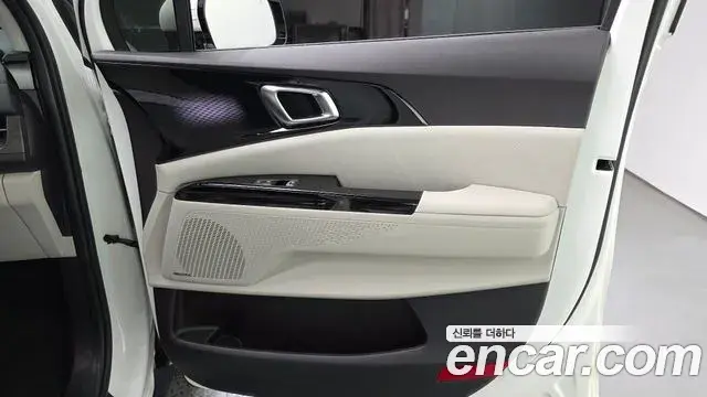 Kia Carnival 2020 — Photo 9/30