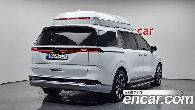 Kia Carnival 2022 — Фото 2/20