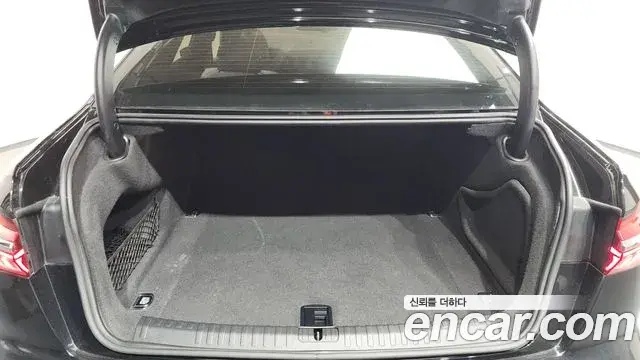 Audi A6 2023 — Şəkil 12/20
