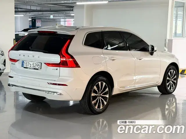 Volvo XC60 2024 — Photo 7/20