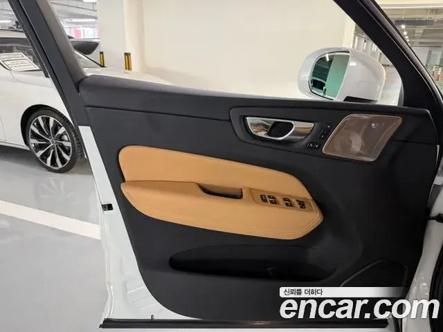 Volvo XC60 2024 — Photo 15/20