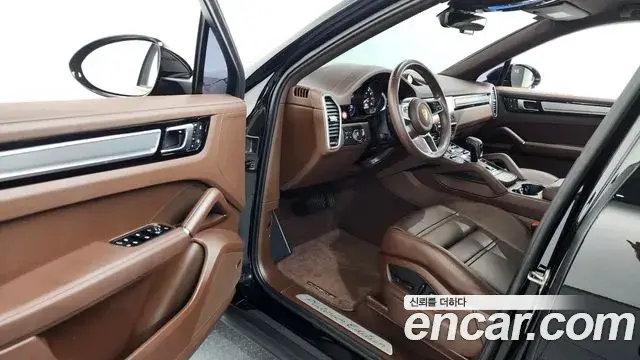 Porsche Cayenne 2023 — Şəkil 14/34