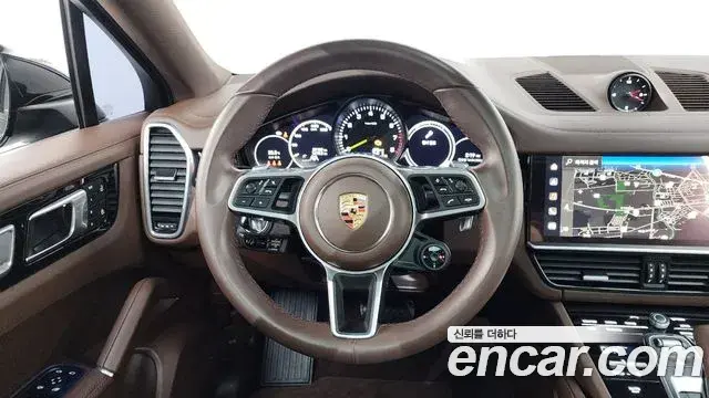 Porsche Cayenne 2023 — Şəkil 27/34