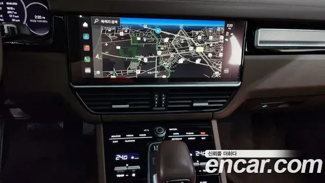 Porsche Cayenne 2023 — Şəkil 28/34
