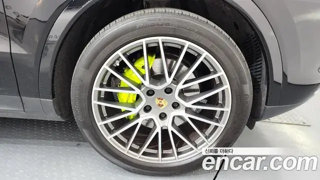 Porsche Cayenne 2023 — Şəkil 13/34