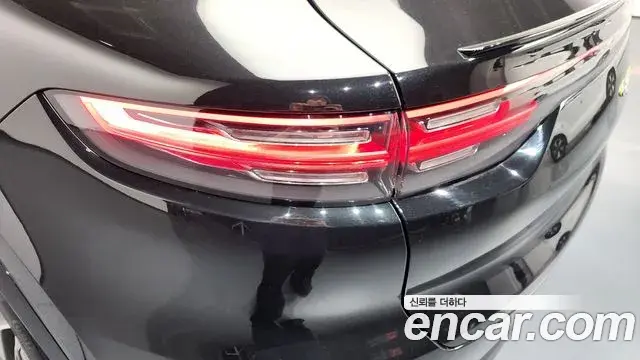 Porsche Cayenne 2023 — Şəkil 15/34