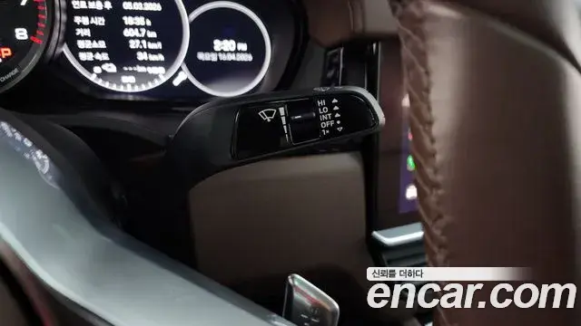 Porsche Cayenne 2023 — Şəkil 20/34