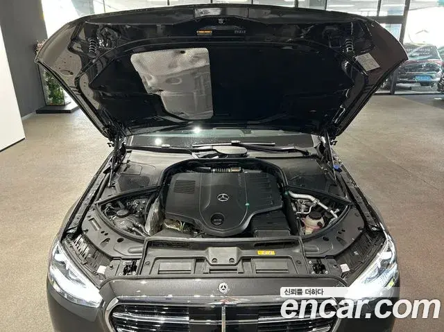 Mercedes-Benz S-Class 2025 — ფოტო 8/20
