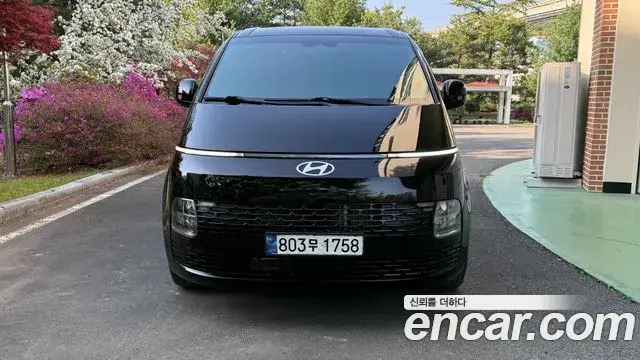 Hyundai Staria 2024 — ფოტო 7/20