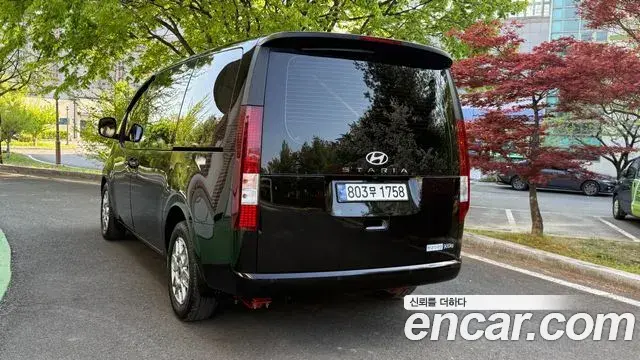 Hyundai Staria 2024 — ფოტო 14/20