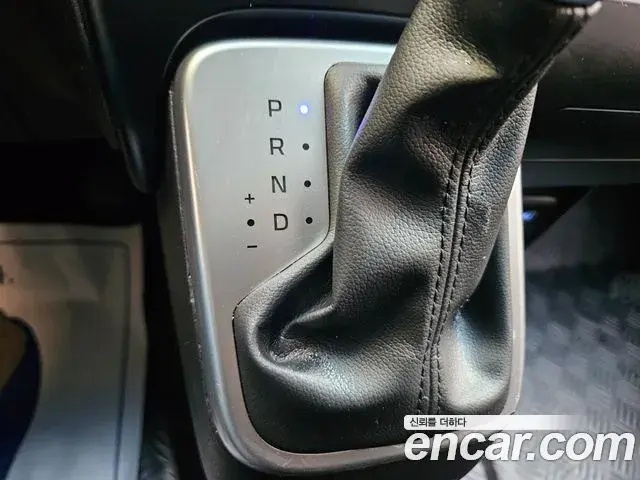 Hyundai Staria 2024 — ფოტო 6/20