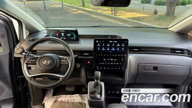 Hyundai Staria 2024 — ფოტო 3/20