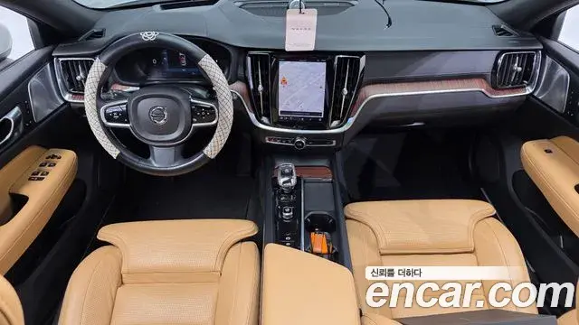 Volvo V60 Cross Country 2023 — Photo 13/36