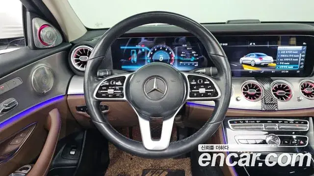 Mercedes-Benz E-Class 2018 — ფოტო 11/30